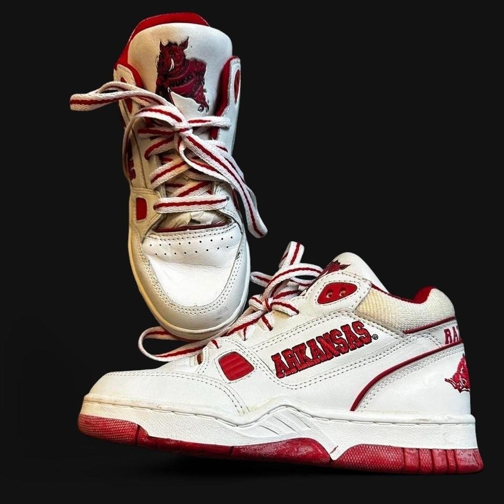 Vintage Arkansas Razorbacks pro-joggs kids size 5.5 tennis shoes